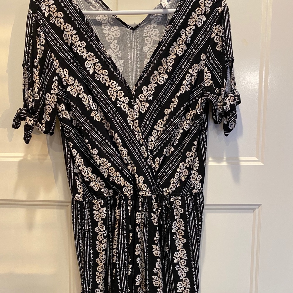 New black and white romper